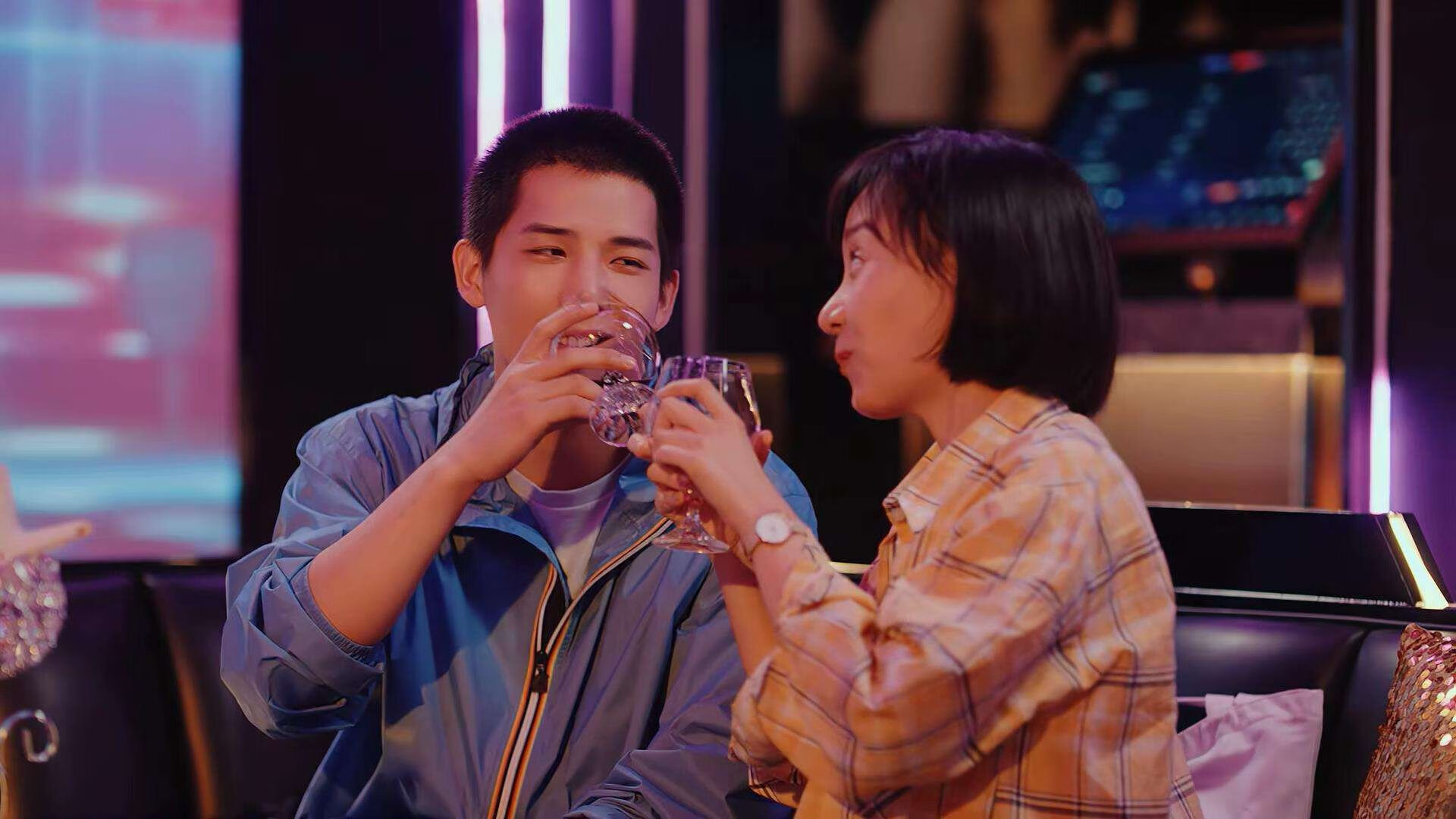 _互动运动艺术展:科技与体育的创新融合_,科技与体育主题标语