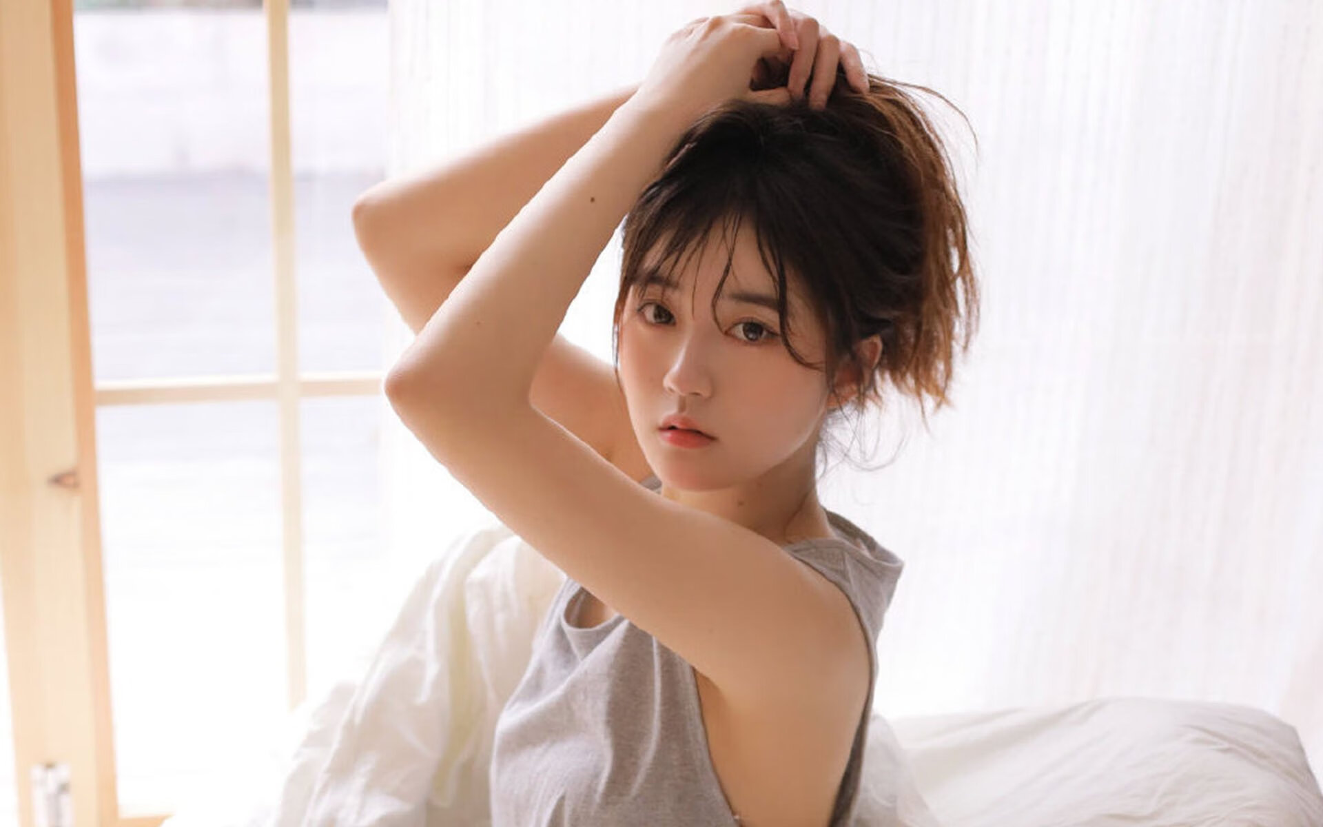 “足球产业链融资不断扩大，行业充满潜力”，足球产业相关上市公司