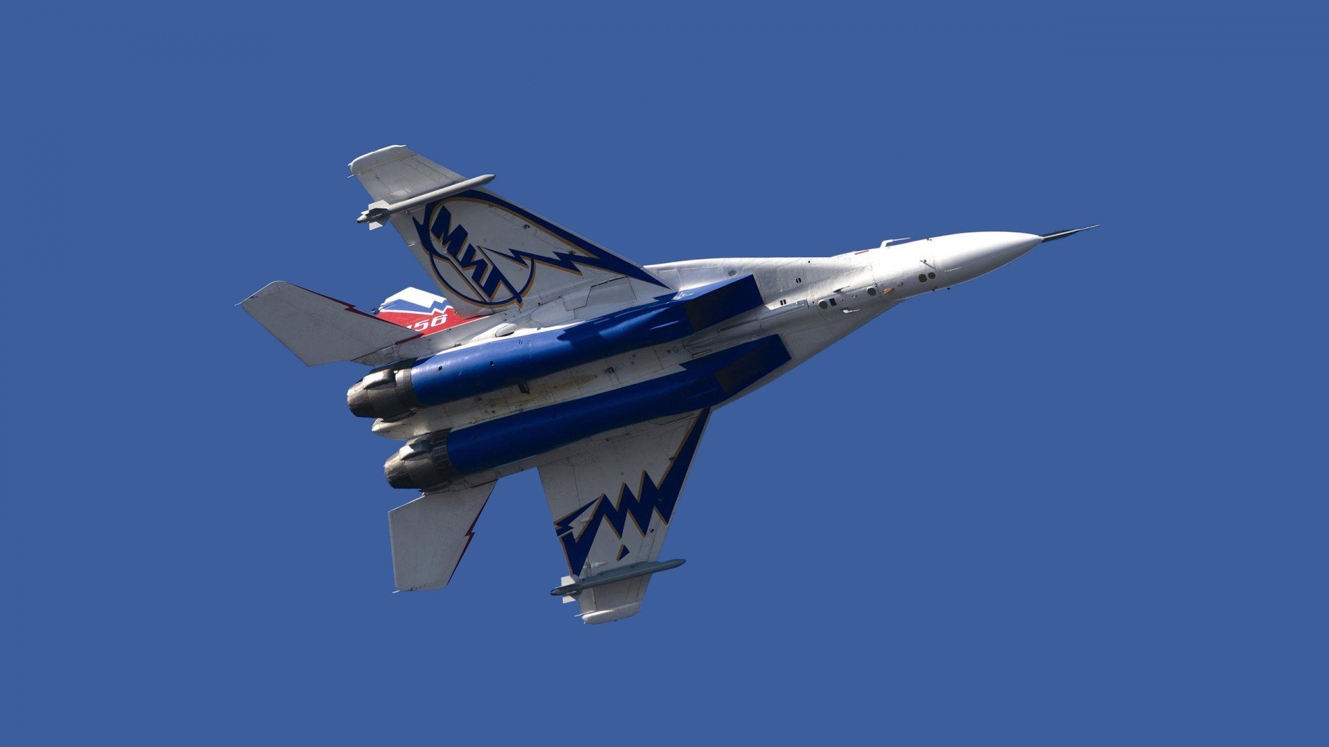 托桑·埃夫布奥姆万在NBA常规赛中贡献稳定,布冯和埃托奥