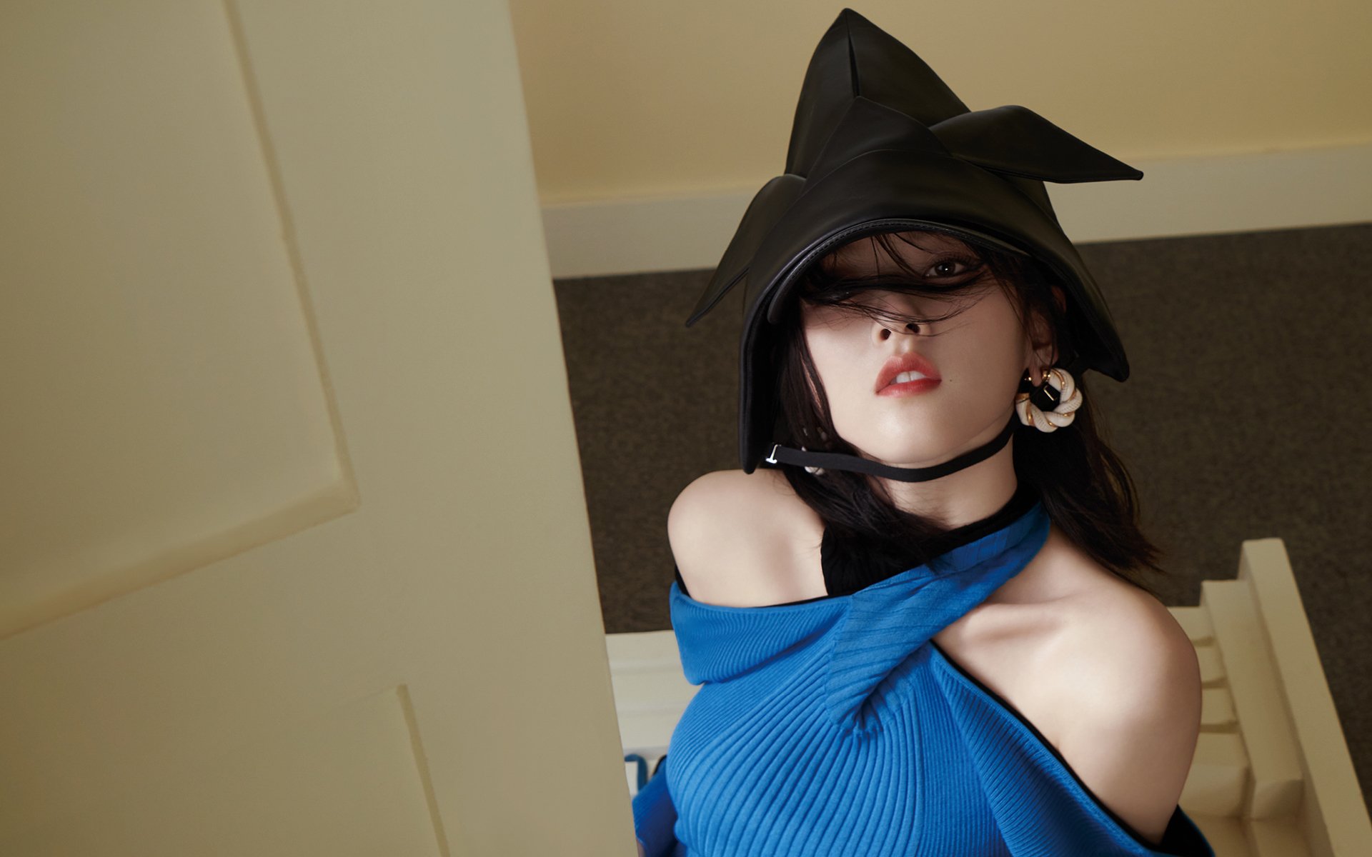 篮网板凳发力再下一城，篮网新主场地板