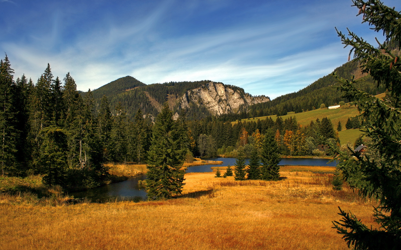 西班牙反曲弓女队在欧洲锦标赛四分之一决赛中负于中国队，竞技反曲弓世界排名