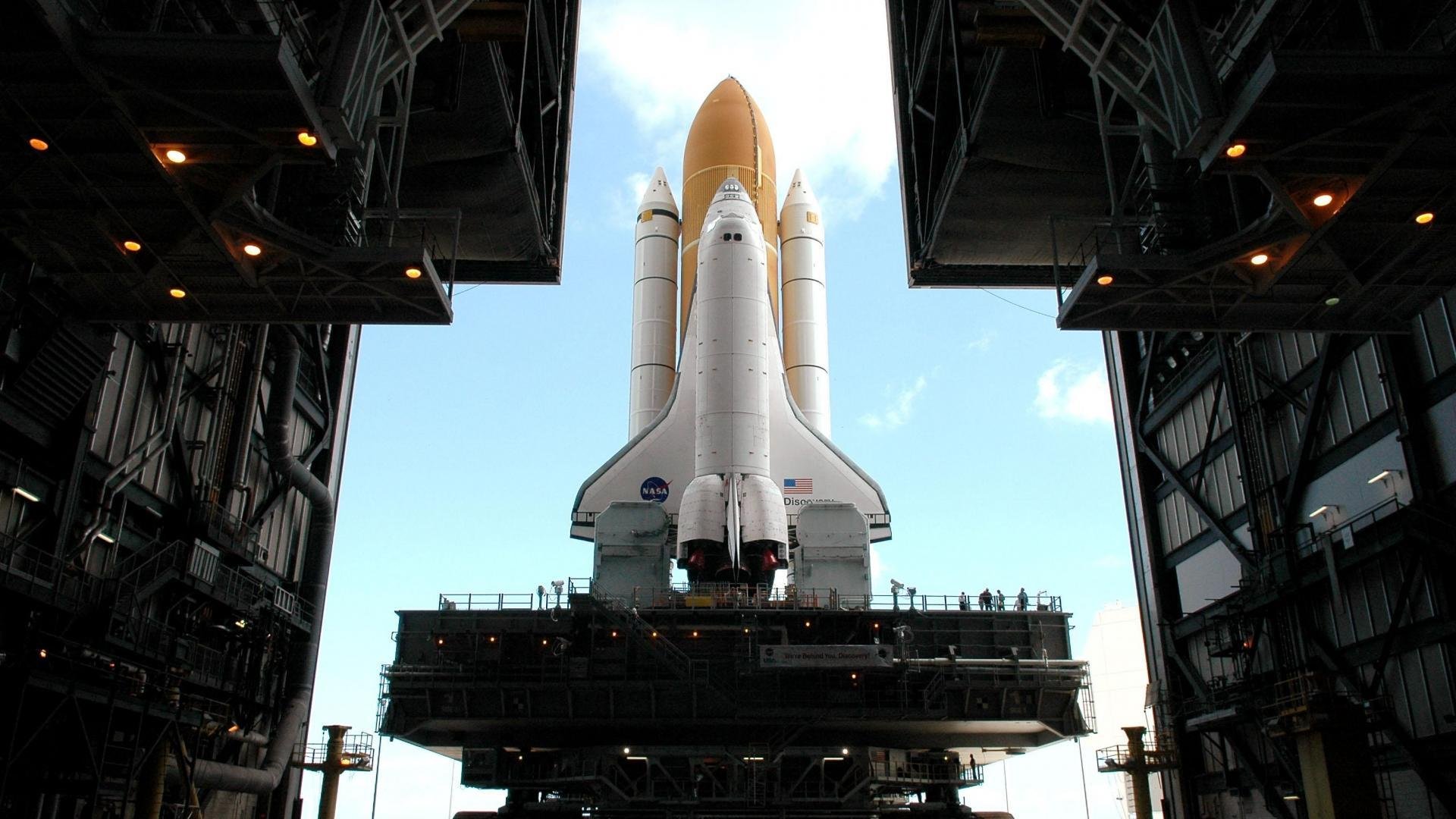 德国骑手弗洛尔·德·温内在2024年欧洲三项赛锦标赛中以“Thunder”马匹获得个人铜牌,表现出色。