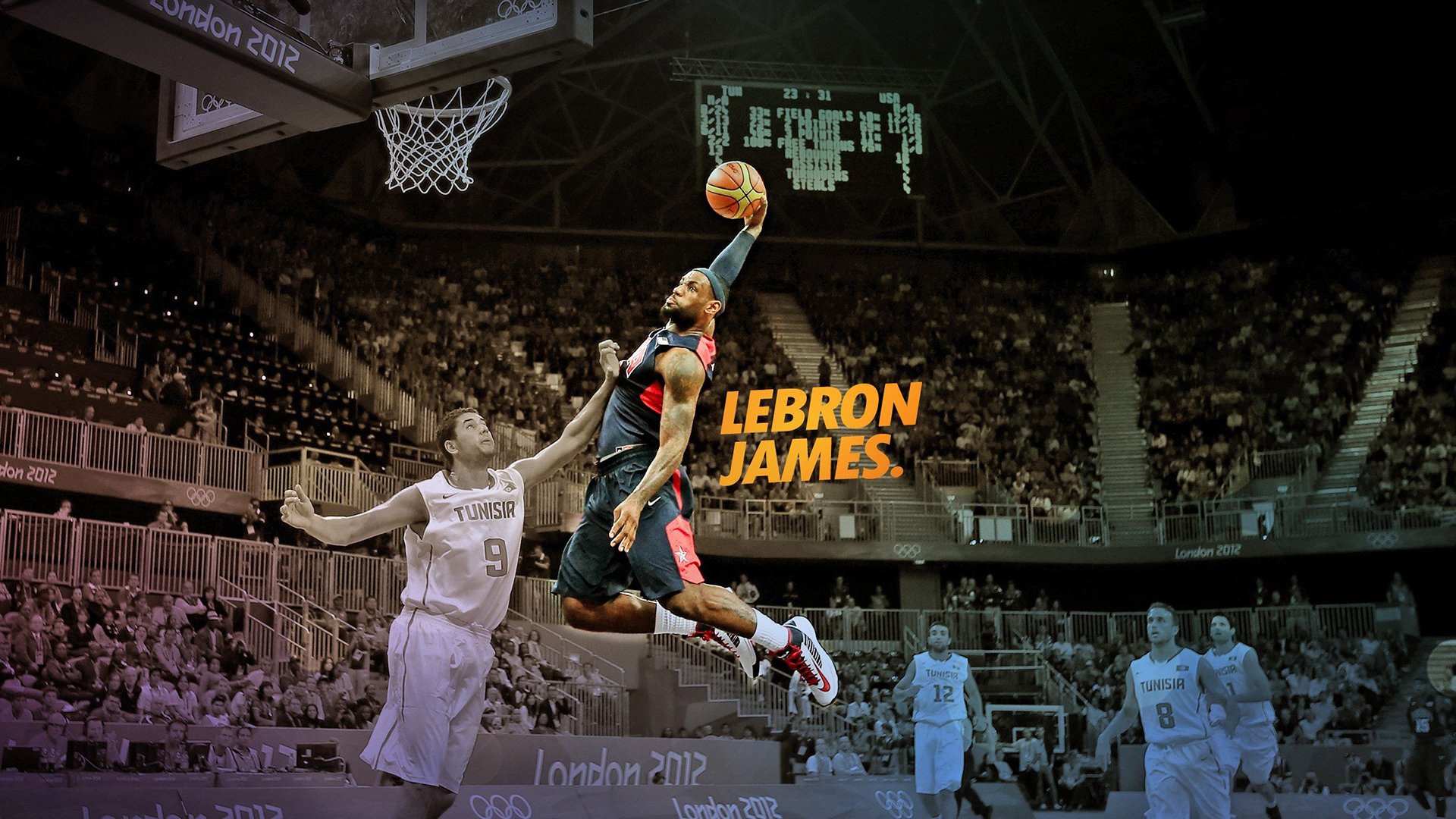 “高新体育中心羽毛球赛:选手精准击球,精彩纷呈”